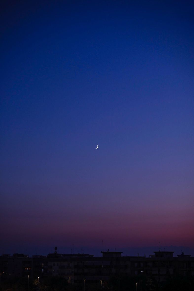 Equilibri e differenze. Percorrere se stessi. Portare, senza gravità.